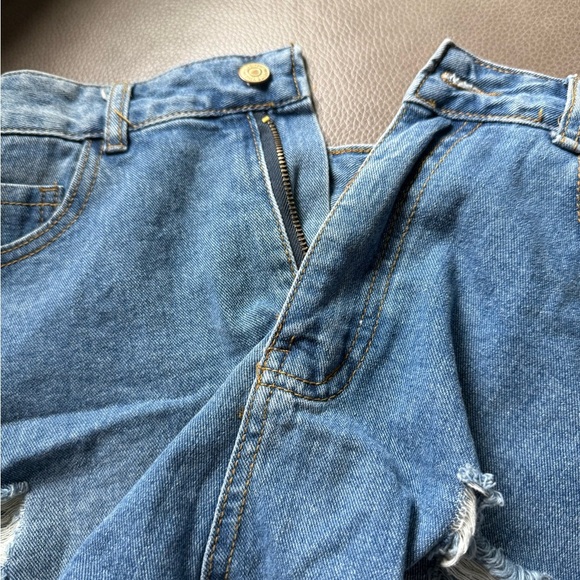 SHEIN Denim Cut Off Distress Shorts Size Large - Picture 3 of 9